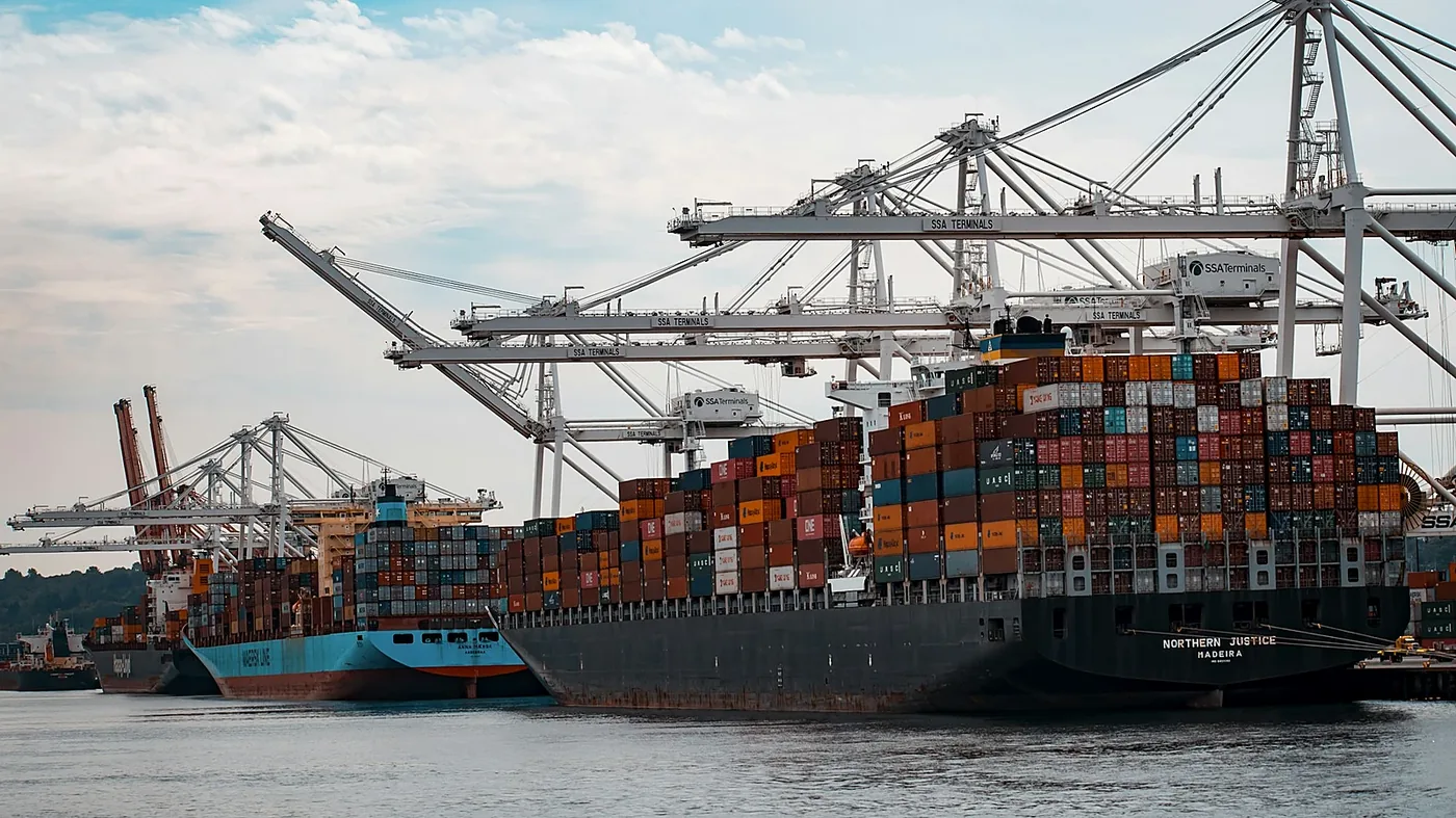 LCL vs FCL sea freight to Australia