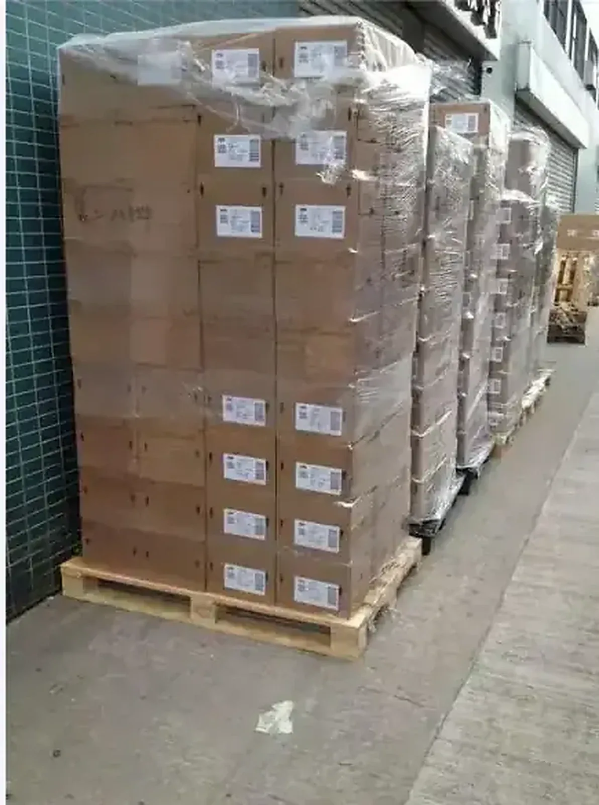 Stretch-wrapped pallets ready to ship
