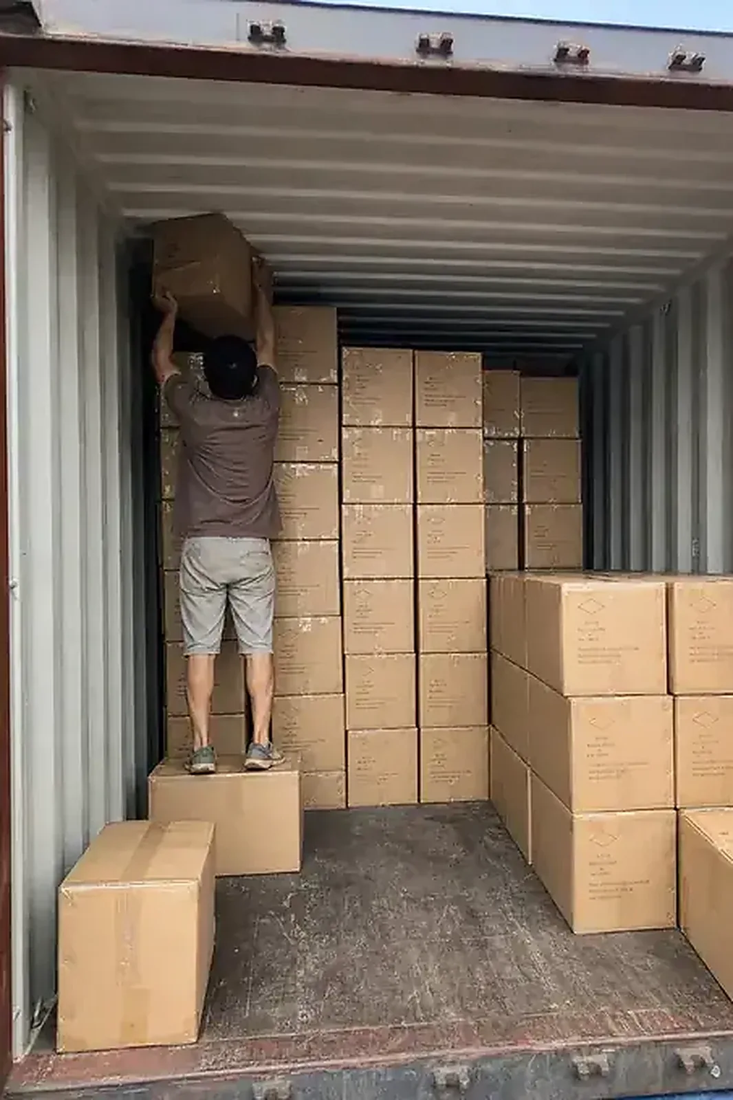 Stacking cargo inside a shipping container